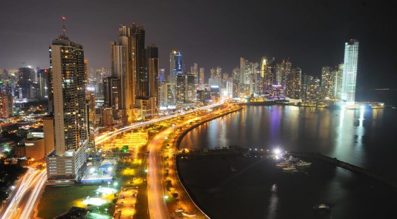 Proyección de inversión extranjera en Panamá según el MEF